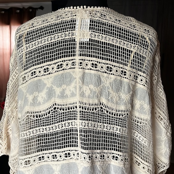 Democracy kimono - Picture 6 of 9